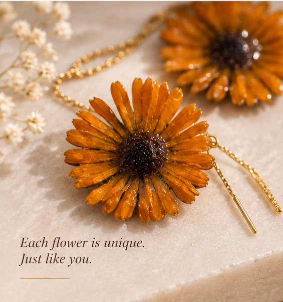 Preserved Daisy Flower Earrings – Handmade Jewellery